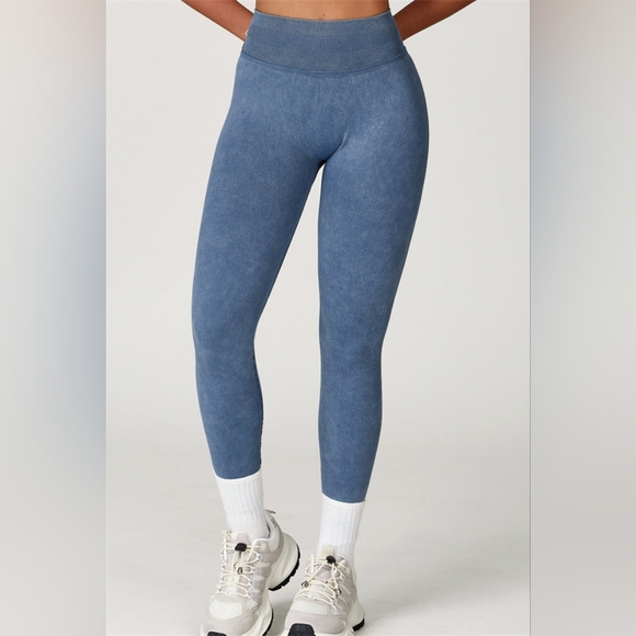 Bundle Of Booty Scrunch Leggings - Picture 4 of 7